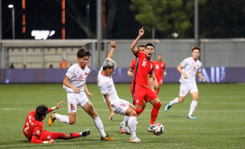 viet-nam-vs-singpore-16.jpg