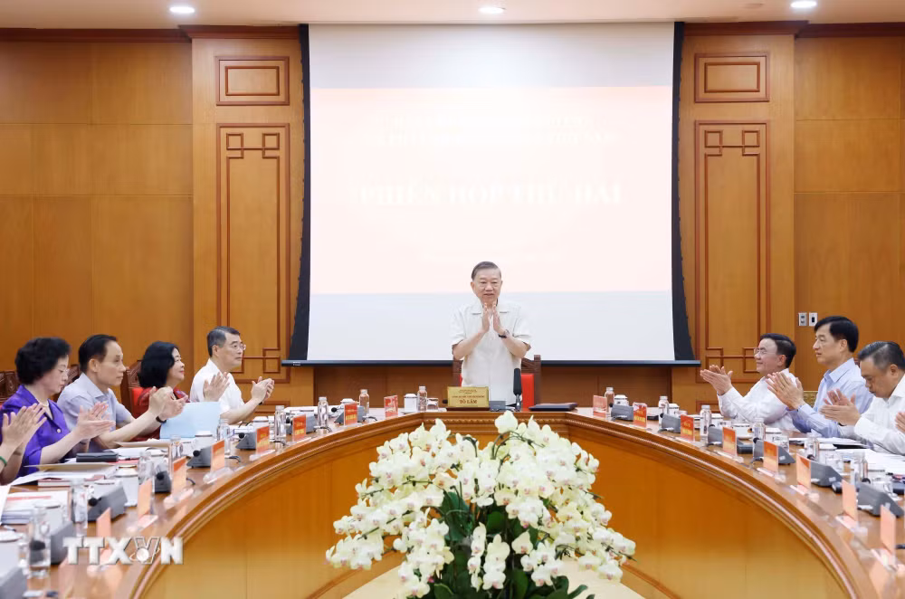 ttxvn-tong-bi-thu-chu-tich-nuoc-du-phien-hop-thu-hai-ban-chi-dao-trung-uong-ve-phat-trien-van-hoa-viet-nam-1307-8.jpg