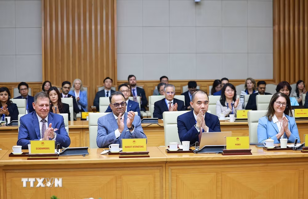 Thủ tướng làm việc với Đoàn doanh nghiệp cấp cao Hội đồng Kinh doanh Hoa Kỳ - ASEAN ttxvn-thu-tuong-le-minh-hung-lam-viec-voi-doan-doanh-nghiep-cap-cao-hoi-dong-kinh-doanh-hoa-ky-asean-1604-4.jpg