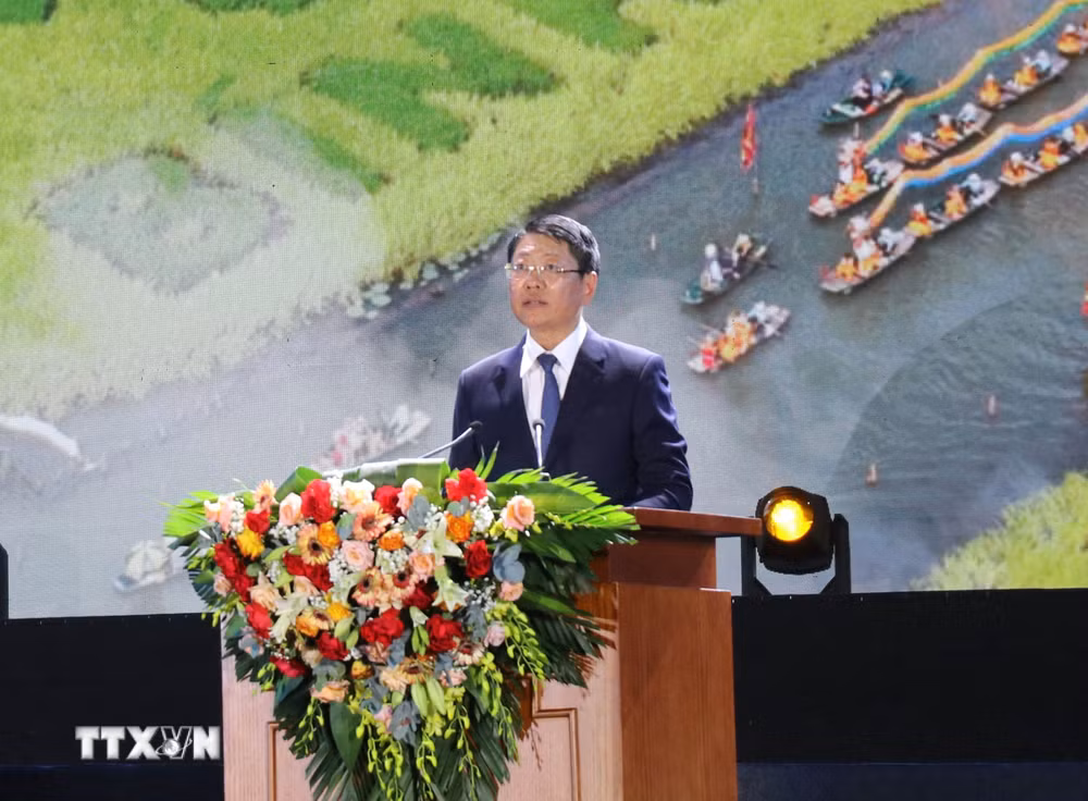 ttxvn-ruc-ro-dem-khai-mac-tuan-du-lich-ninh-binh-2026-2305-2.jpg