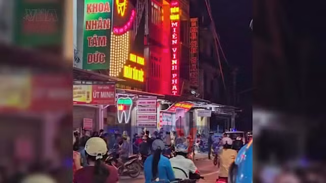 Bắt quả tang đối tượng dùng búa cướp tiệm vàng