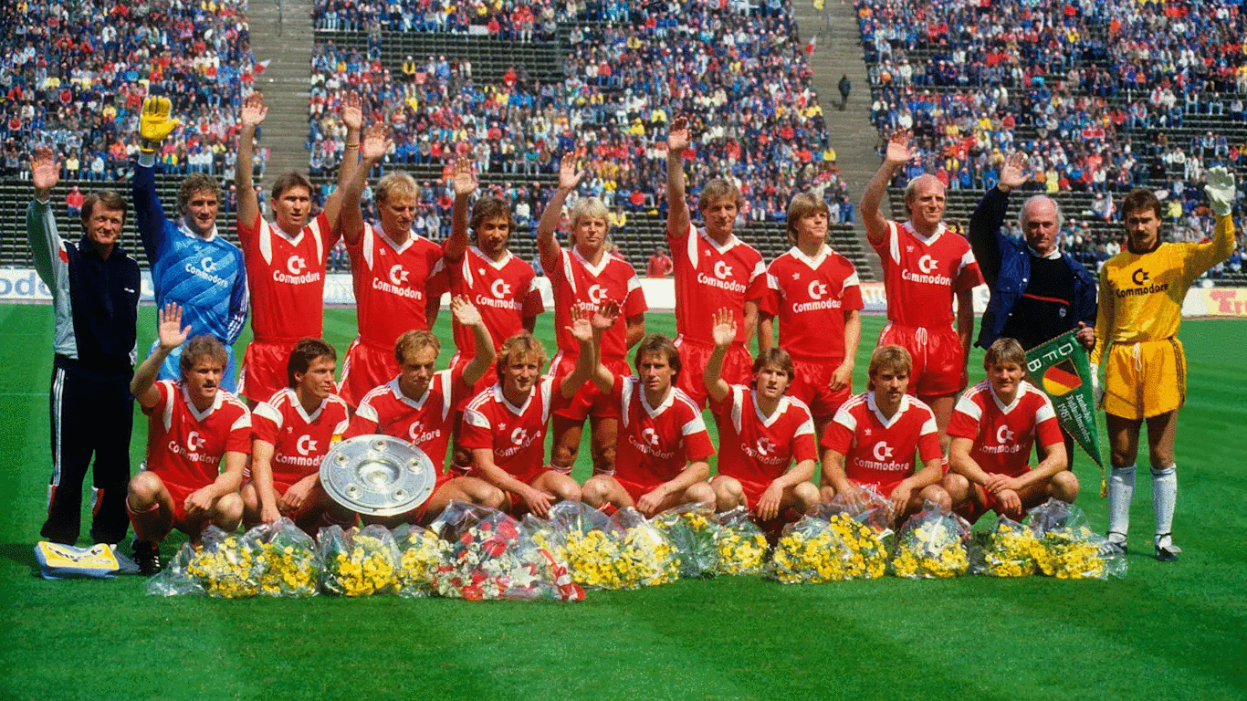 Bayern năm 1987 vô địch Đức lần thứ 10 và trở thành CLB vô đich kỷ lục. (Nguồn: Fcb.com) Bayern München 121 năm: Những dấu ấn đáng nhớ nhất qua năm tháng ảnh 4