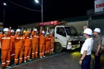 Đội xung kích Công ty Điện lực Lai Châu xuất quân ngay trong đêm 28/9 để hỗ trợ khắc phục sự cố tại Hà Tĩnh. (Ảnh: EVN)