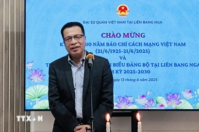 Đại sứ Đặng Minh Khôi phát biểu. (Ảnh: Tâm Hằng/TTXVN)