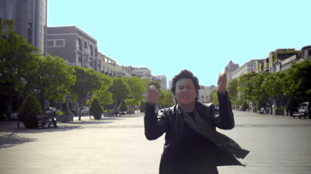 Thanh Bùi sánh vai cùng Cristiano Ronaldo, Jennifer Lopez trong MV mới ảnh 1