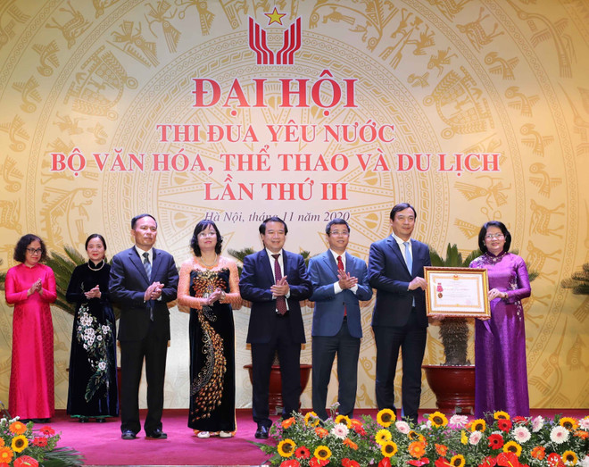 Xây dựng con người Việt Nam phát triển toàn diện cả văn, thể, mỹ ảnh 2