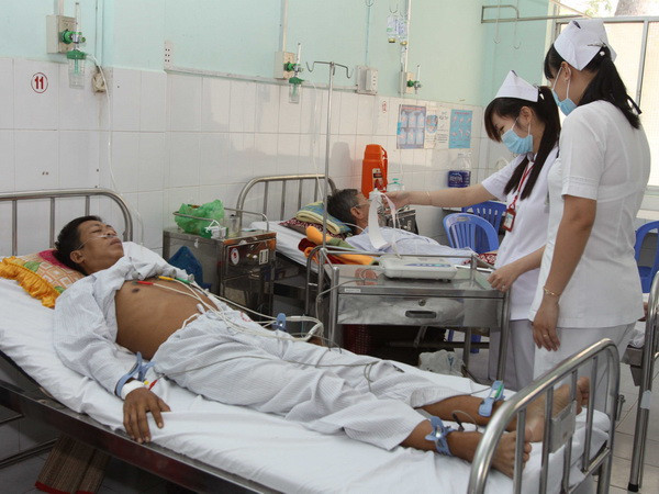 Bài 2: Bệnh viện vệ tinh tại ĐBSCL thiếu hụt nhân lực trầm trọng ảnh 1