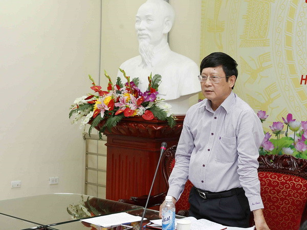 Trao tặng bản sao hiện vật, tài liệu của cụ Đỗ Đức Dục ảnh 1