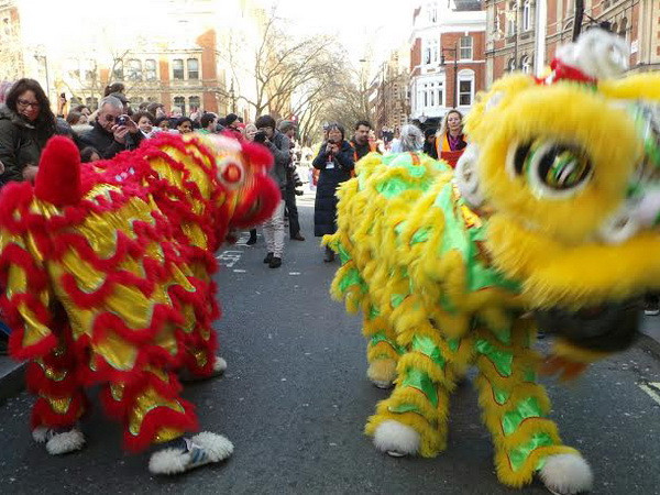 Người dân London tưng bừng lễ hội đón Tết âm lịch ảnh 2