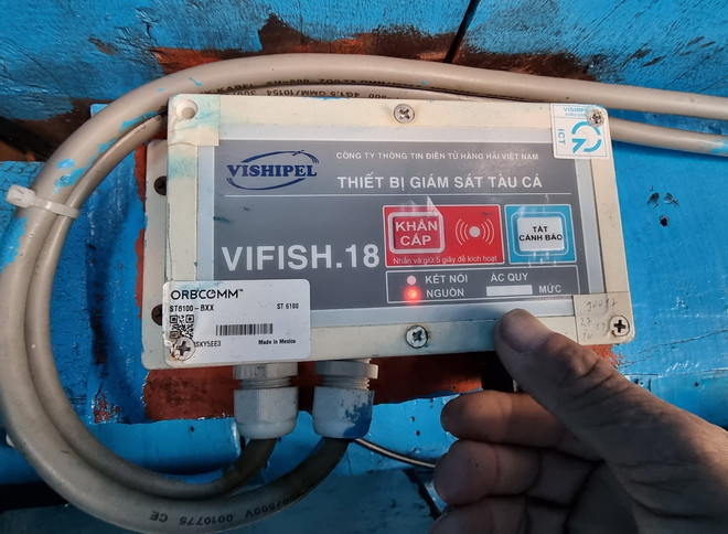 ttxvn thiet bi giam sat tau ca.jpg