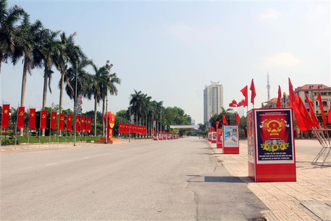 (Ảnh minh họa: Đại Nghĩa/TTXVN) Thời tiết nhiều khu vực tương đối thuận lợi trong Ngày bầu cử 23/5 ảnh 1