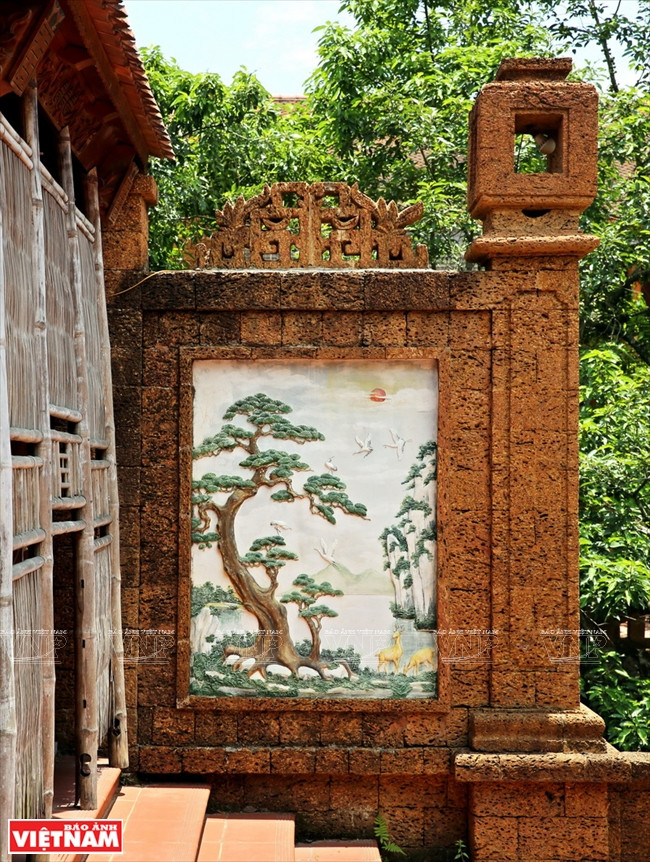 Chiêm ngưỡng những tuyệt tác nghệ thuật bằng đá ong xứ Đoài ảnh 9