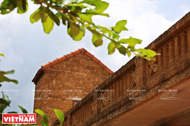 Chiêm ngưỡng những tuyệt tác nghệ thuật bằng đá ong xứ Đoài ảnh 16