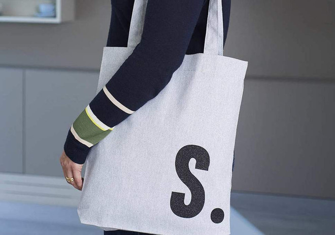 Túi nylon đang dần biến mất tại các siêu thị lớn của nước Anh ảnh 1