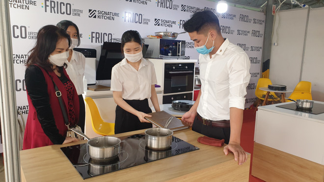 Hà Nội: Nhiều chương trình giảm giá, kích cầu mua sắm hấp dẫn ảnh 1