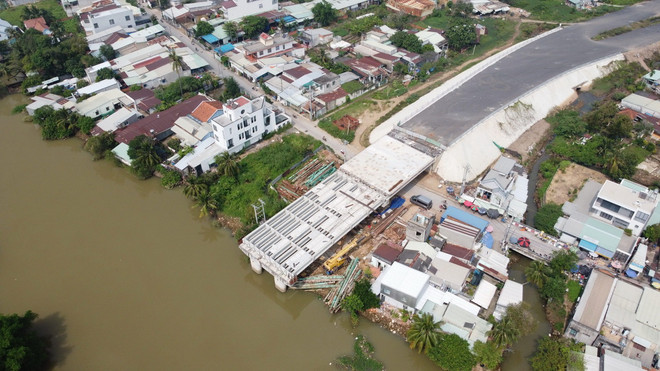 TTXVN_1211 cau Vam Sut Cai Dong Nai 3.jpg