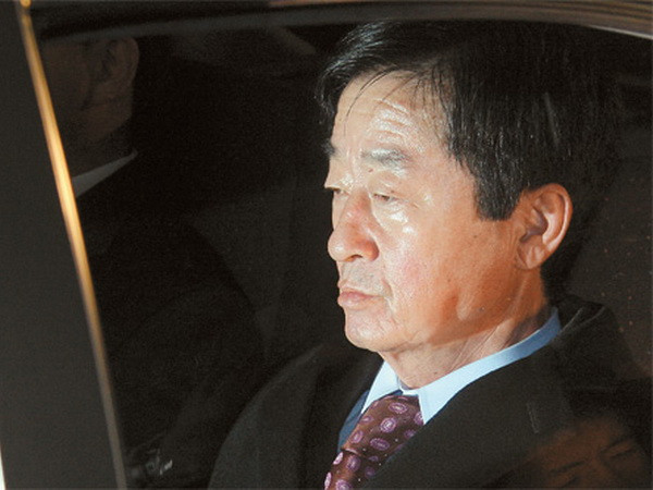 Anh trai cố Tổng thống Hàn Quốc bị triệu tập do nghi nhận hối lộ ảnh 1