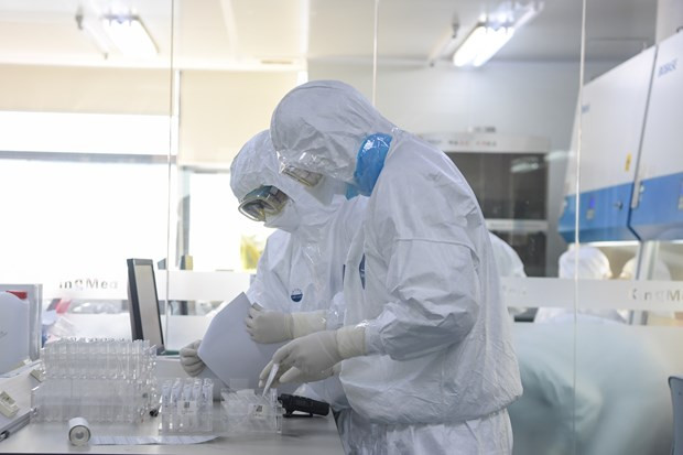 Giải pháp cho 'làn sóng' nhân viên y tế nghỉ việc hàng loạt ảnh 2