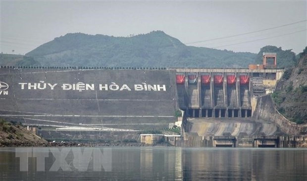Hồ Thủy điện Hòa Bình. (Ảnh: Trọng Đạt/TTXVN) Đóng một cửa xả đáy hồ thủy điện Hòa Bình vào 14 giờ ngày 24/7 ảnh 1