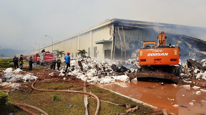 Dự kiến đến đêm mới dập được đám cháy Nhà máy sợi Texhong-Ngân Long ảnh 4