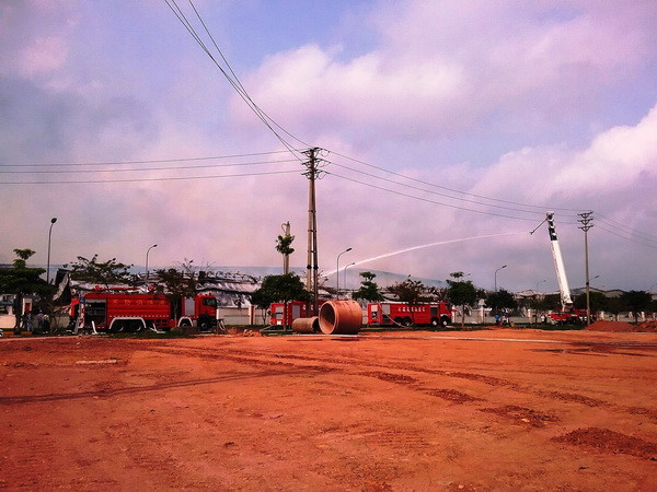 Dự kiến đến đêm mới dập được đám cháy Nhà máy sợi Texhong-Ngân Long ảnh 1