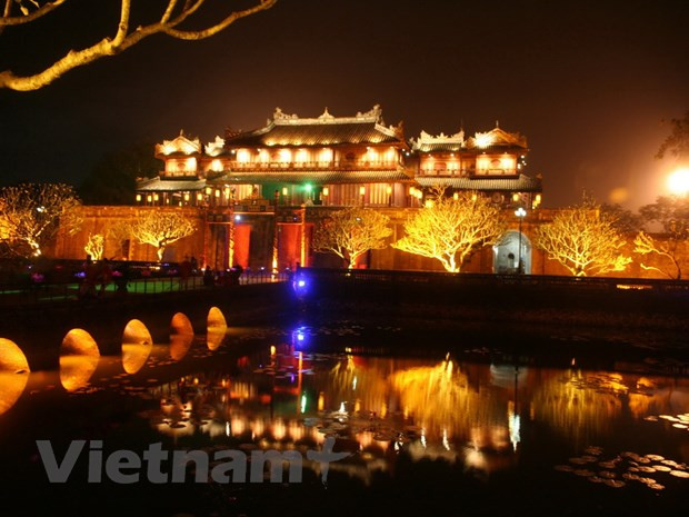 Thừa Thiên-Huế giới thiệu sản phẩm du lịch 'Phố đêm Hoàng Thành Huế' ảnh 1