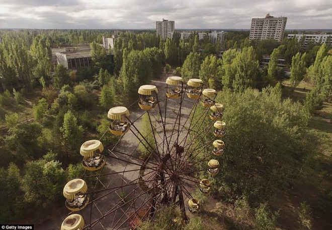 Thành phố trở thành phế tích 30 năm sau thảm họa Chernobyl ảnh 3