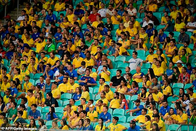 Không có quá nhiều cổ động viên Brazil đến sân theo dõi Copa America 2019. (Nguồn: AFP/Getty Images) Vì sao người dân Brazil ít mặn mà với đội nhà và Copa America? ảnh 1