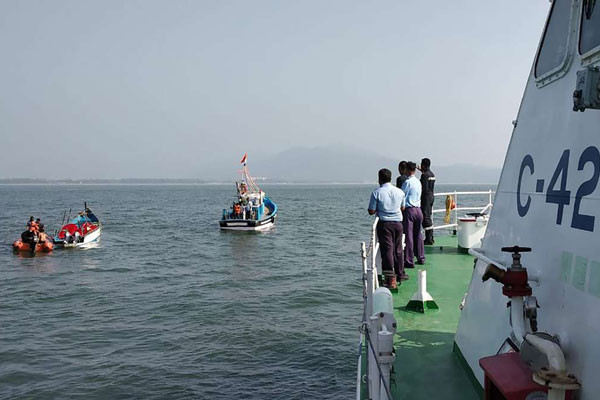 Vụ đắm thuyền ngoài khơi Djibouti: Tìm thấy thêm nhiều thi thể ảnh 1