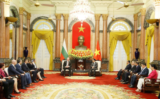 ttxvn-chu-tich-nuoc-vo-van-thuong-tiep-chu-tich-quoc-hoi-bulgaria-08-2-4108.jpg