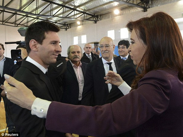 Lionel Messi lên tiếng sau những chỉ trích về Quả bóng Vàng ảnh 1