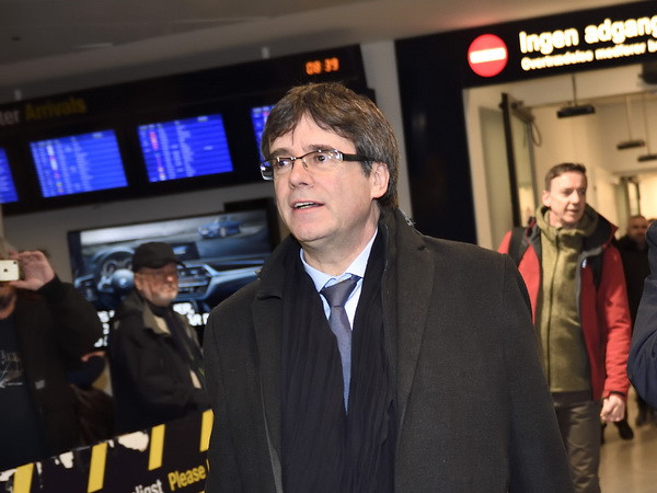 Phát lại lệnh truy nã toàn châu Âu đối với cựu Thủ hiến Catalonia ảnh 1