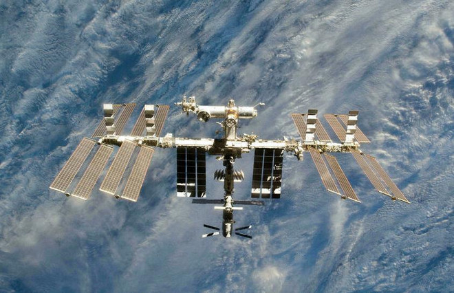 Phát hiện khói từ module chính của Nga trên Trạm Vũ trụ quốc tế ảnh 1
