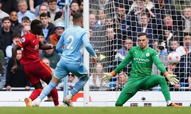 Man City và Liverpool khiến cuộc đua ngôi vương trở nên kịch tính ảnh 2