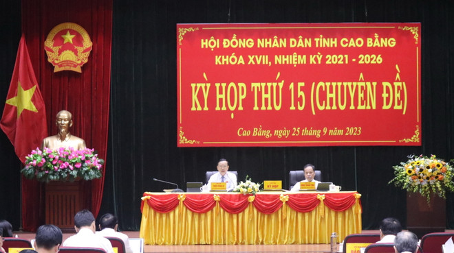 Cao Bằng thông qua nhiều nghị quyết quan trọng về phát triển KT-XH ảnh 1