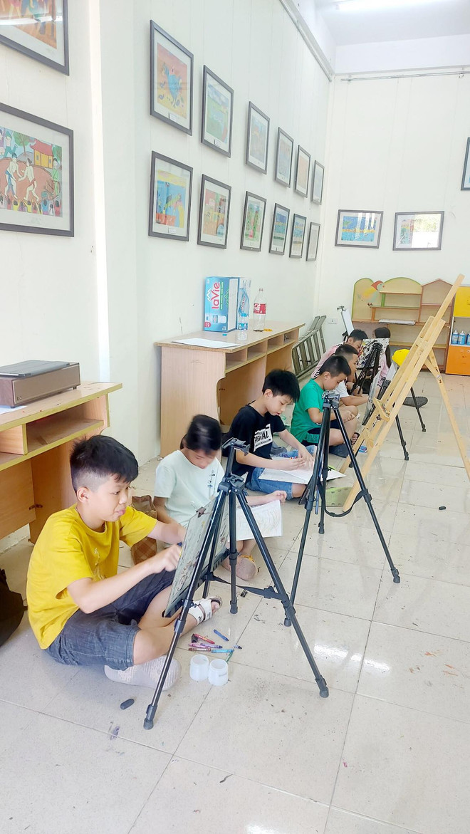 Lớp học vẽ miễn phí ở làng họa sỹ Cổ Đô: Sân chơi bổ ích cho trẻ em ảnh 2