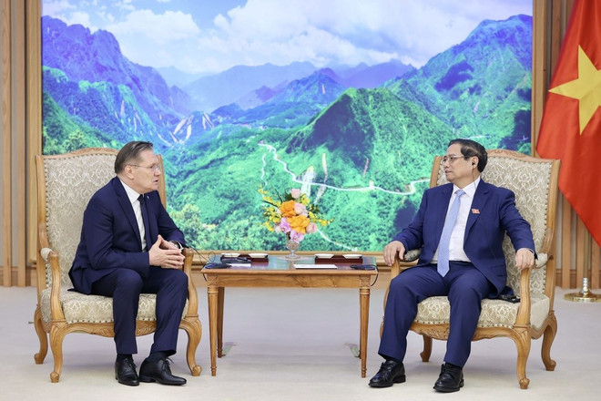 Thủ tướng Phạm Minh Chính tiếp Tổng Giám đốc Tập đoàn năng lượng hạt nhân Rosatom, ông Alexey Likhachev. (Ảnh: Dương Giang/TTXVN) ttxvn_thu_tuong_pham_minh_chinh_tiep_tong_giam_doc_tap_doan_nang_luong_hat_nhan_nga_1906-2.jpg