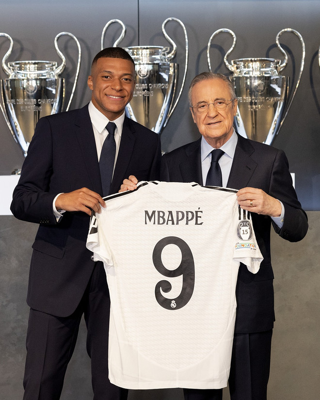Mbappe mang áo đấu số 9 tại Real Madrid. (Nguồn: Real Madrid) mbappe_3.jpg