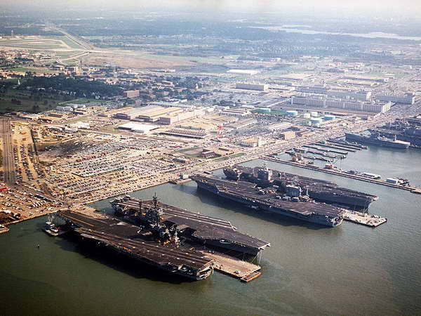 Lại nổ súng ở căn cứ hải quân Mỹ, 2 người thiệt mạng ảnh 1