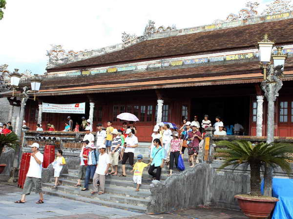 Huế: Phục hồi hệ thống hành lang cung điện Tử Cấm Thành ảnh 1