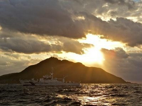 Tàu Trung Quốc lại vào vùng biển tranh chấp với Nhật Bản ảnh 1