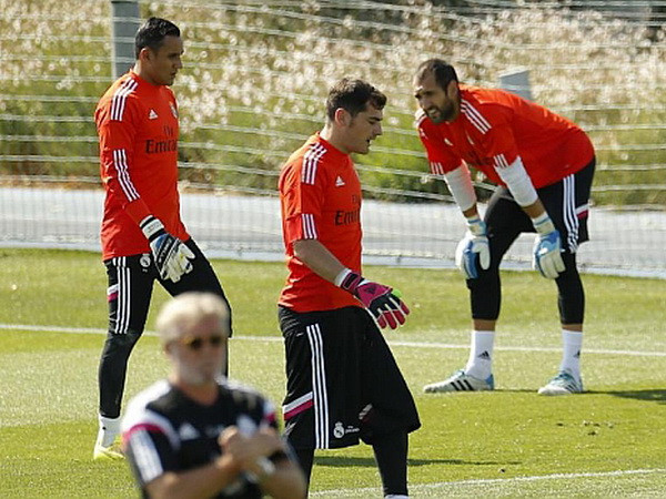 Keylor Navas thách thức cả Iker Casillas lẫn Diego Lopez ảnh 1