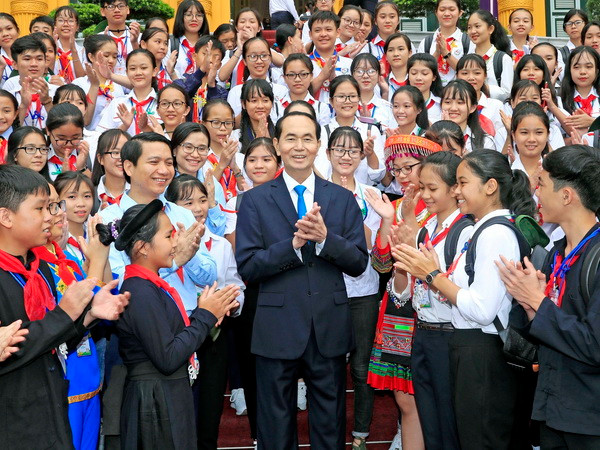 Chủ tịch nước gặp mặt đại biểu Chỉ huy Đội giỏi toàn quốc ảnh 1