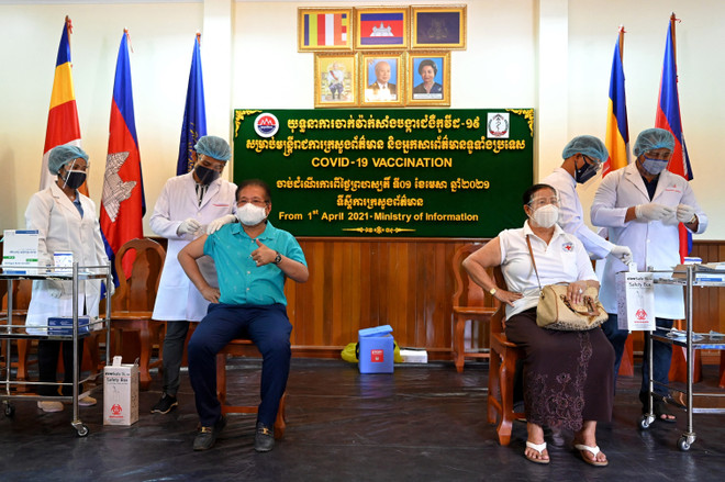 Dịch COVID-19: Campuchia ban hành sắc lệnh tiêm chủng vaccine bắt buộc ảnh 1