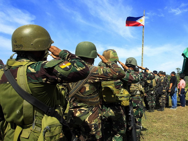Quân đội Philippines chiếm doanh trại của thủ lĩnh Abu Sayyaf ảnh 1