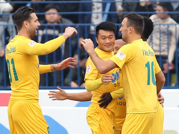 Than Quảng Ninh thua đậm FLC Thanh Hóa ngay trên sân nhà ảnh 1