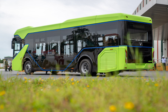 Xe bus điện của hãng xe Việt VinFast sẵn sàng chạy thử tại các thành phố lớn trong nước. (Ảnh nguồn: VinFast) Thị trường xe điện sẽ sớm tạo 'cú hích lớn' trong tương lai? ảnh 1