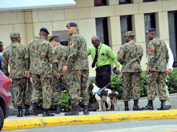 Đại sứ quán Mỹ tại Jamaica đóng cửa vì phát hiện vật lạ ảnh 1