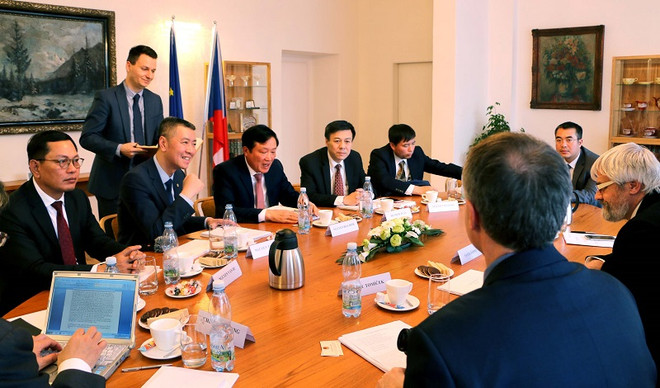 Chánh án Tòa án Nhân dân Tối cao thăm và làm việc tại Séc ảnh 2