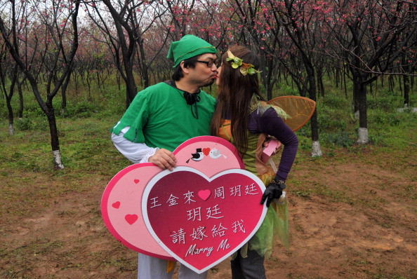 Khám phá Ngày lễ Tình yêu thú vị ở các nước trên thế giới ảnh 13